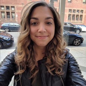 Meet your Posher, Christina